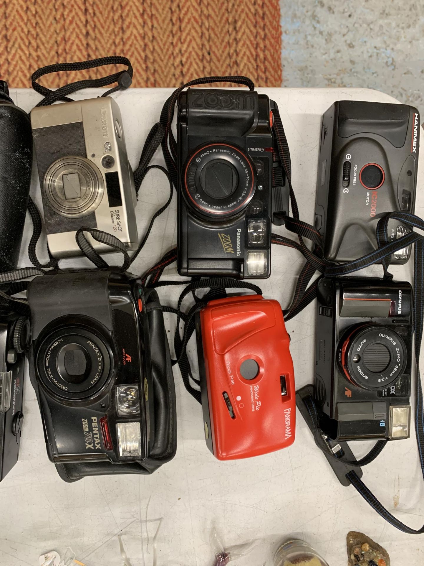 A COLLECTION OF CAMERAS, CANON, HANIMEX ETC - Image 2 of 4