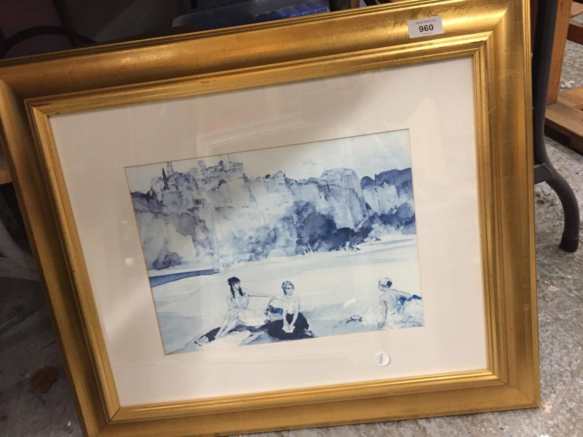 A WILLIAM RUSSELL FLINT PRINT OF LADIES ON A BEACH, IN A GILT FRAME 63.5CM X 54CM