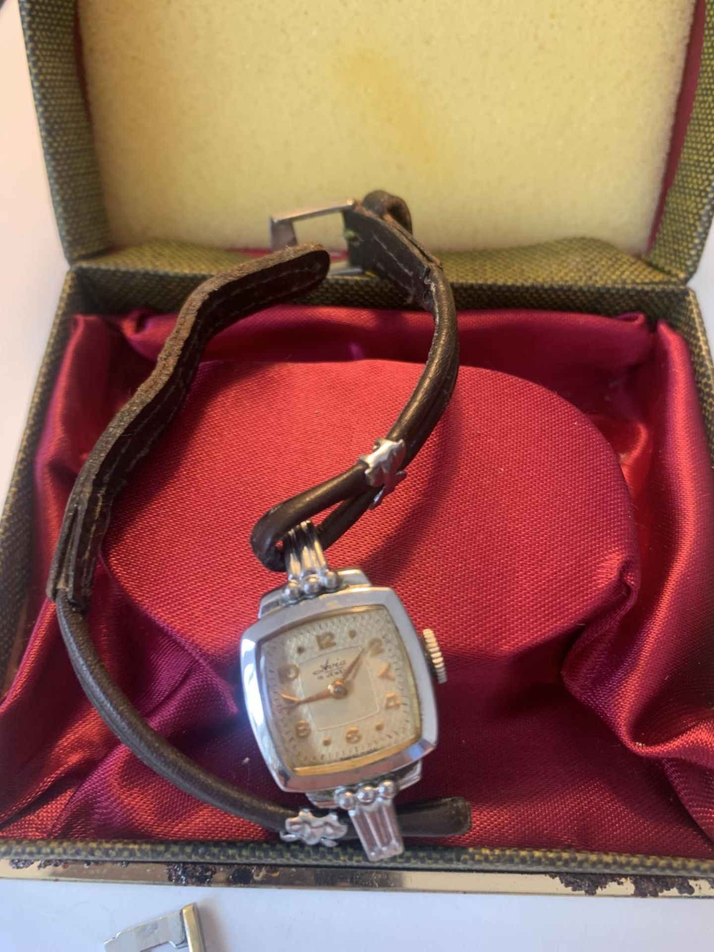 TWO WATCHES TO INCLUDE A LADIES BOXED VINTAGE AVIA WITH LEATHER STRAP AND A CITIZEN - Image 2 of 6