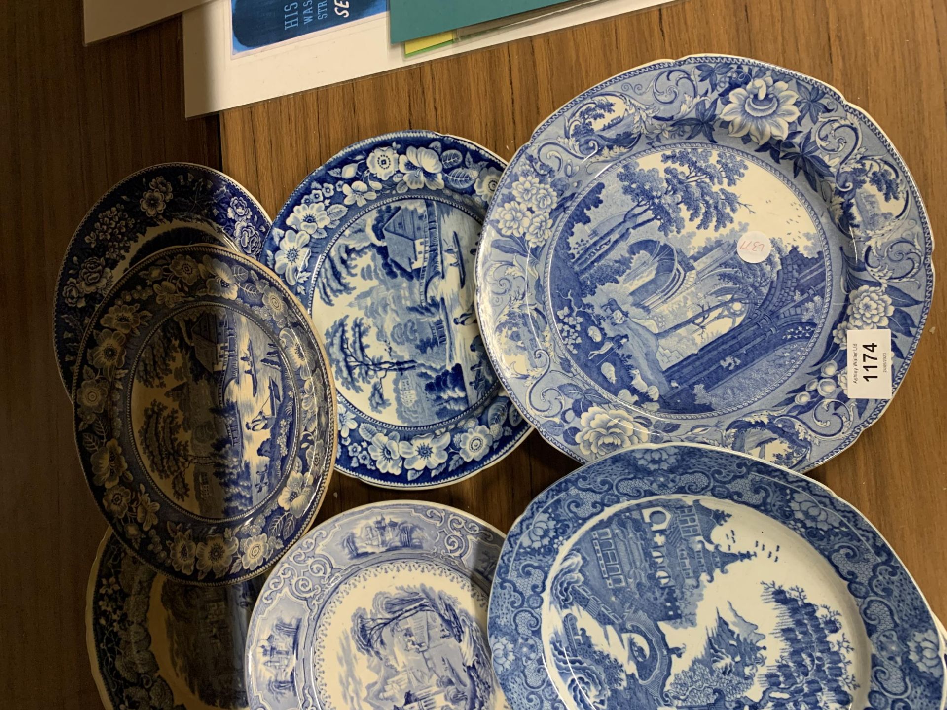 A GROUP OF 19TH CENTURY BLUE AND WHITE PLATES - Image 3 of 3