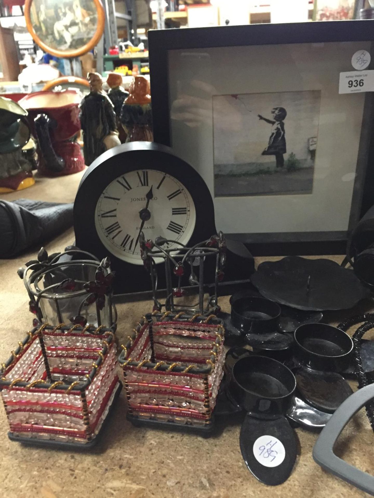 A MIXED LOT TO INCLUDE A FRAMED BANKSY PRINT, A MANTLE CLOCK, MIRANDA BINOCULARS IN A CASE, HEART - Image 2 of 4