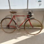 A RETRO VIKING ROAD RACING BIKE WITH 10 SPEED GEAR SYSTEM