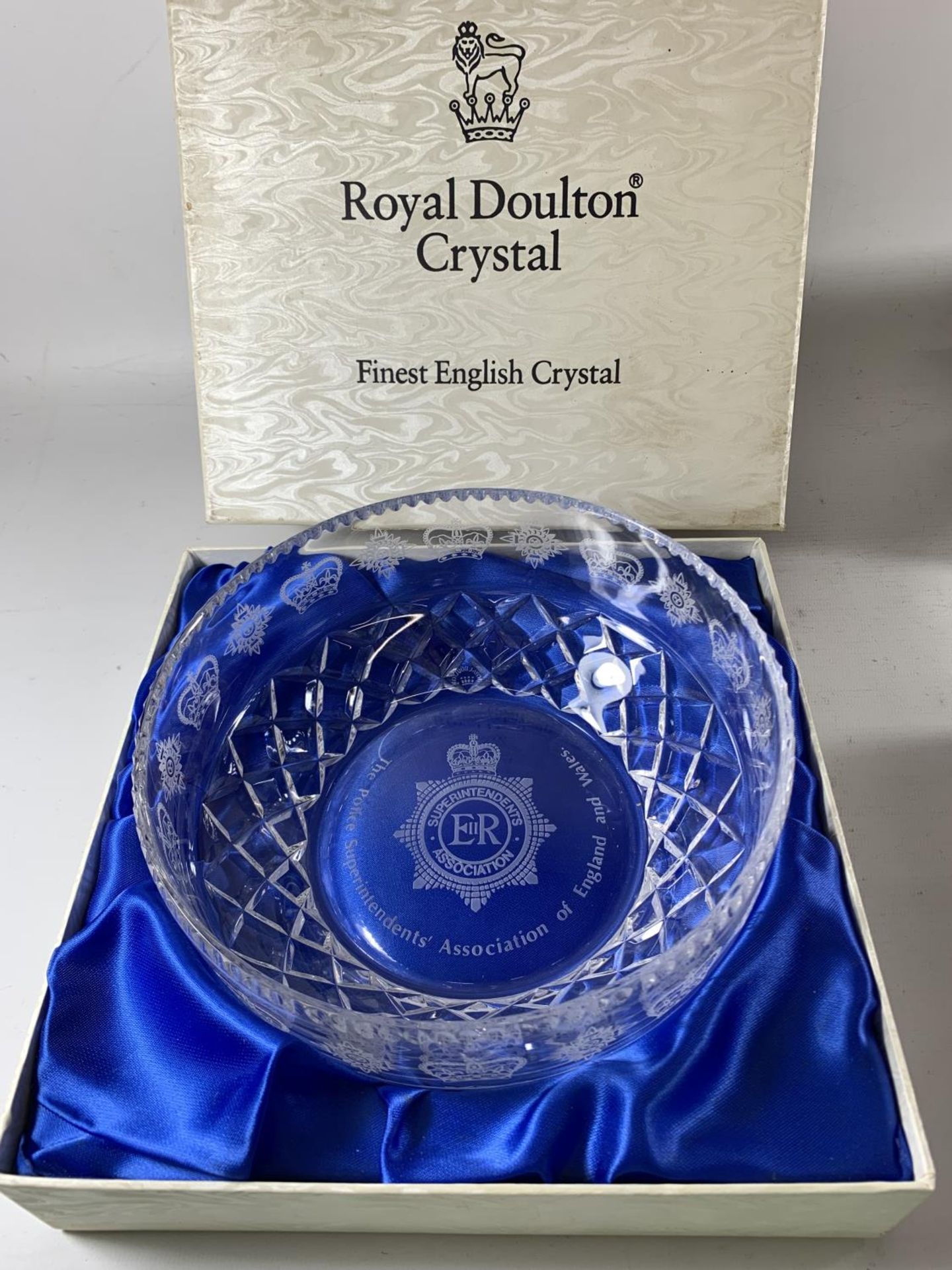 * A COLLECTION OF FOUR BOXED PRESENTATION ITEMS, GLASS BOWL FROM THE SUPERINTENDANT ASSOCIATION, - Image 3 of 12