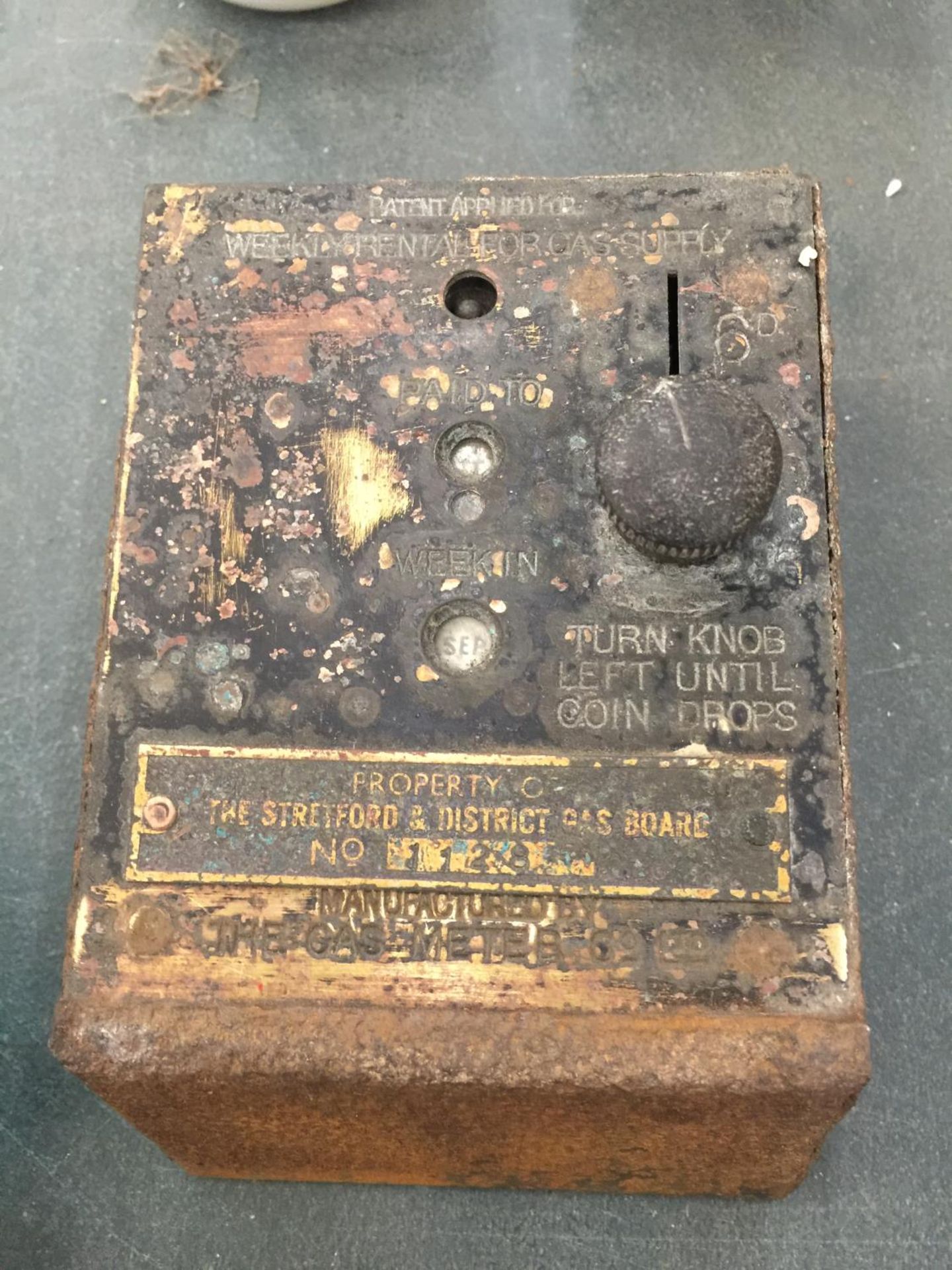 A VINTAGE STRETFORD DISTRICT GAS METER