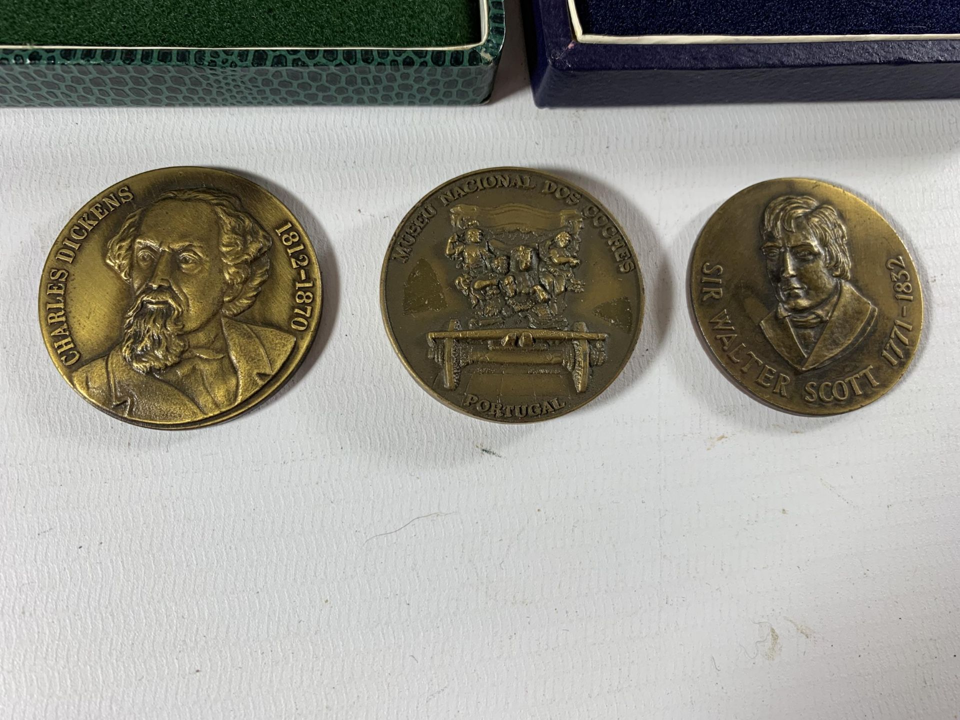 * TWO LARGE CASED PORTUGUESE BRONZE MEDALS AND THREE LITERATURE MEDALS (5) - Image 6 of 7