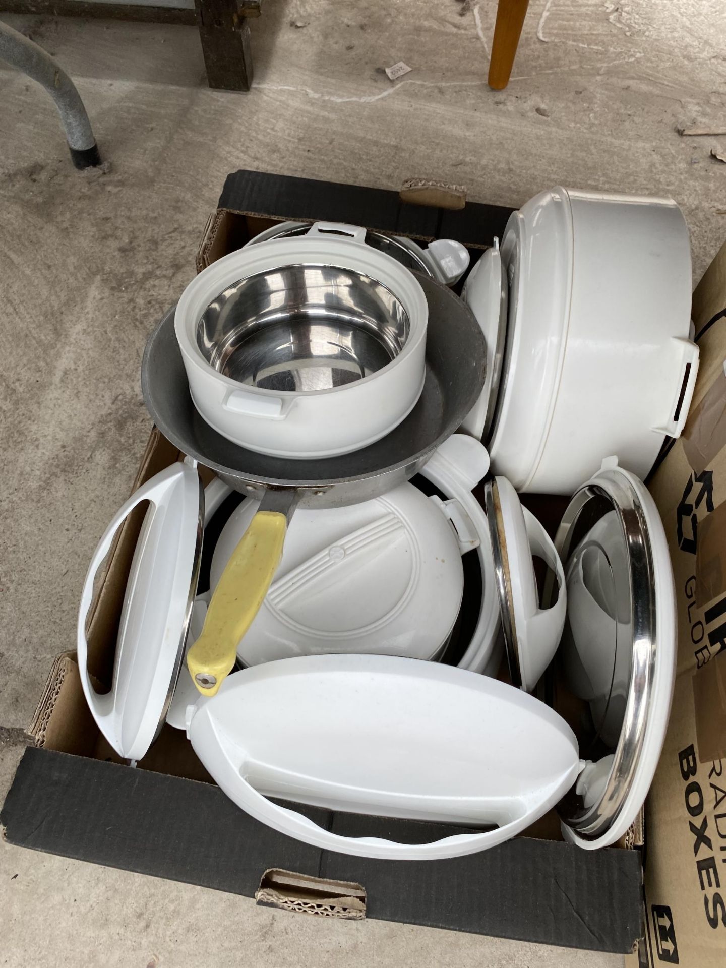 THREE BOXES OF ASSORTED KITCHEN POTS AND PANS - Image 4 of 4