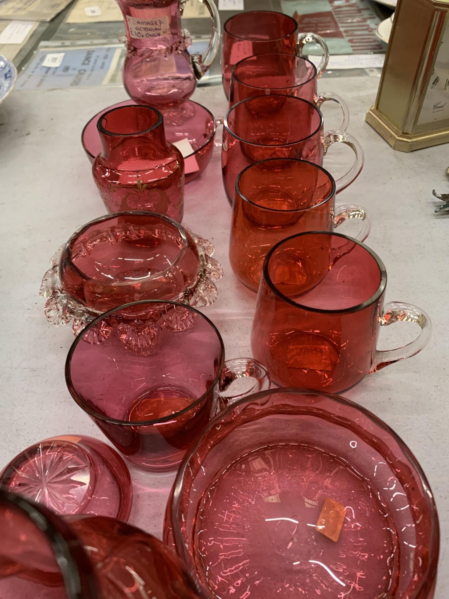 A COLLECTION OF VINTAGE CRANBERRY GLASS, VICTORIAN OPALINE EXAMPLE ETC - Image 3 of 4