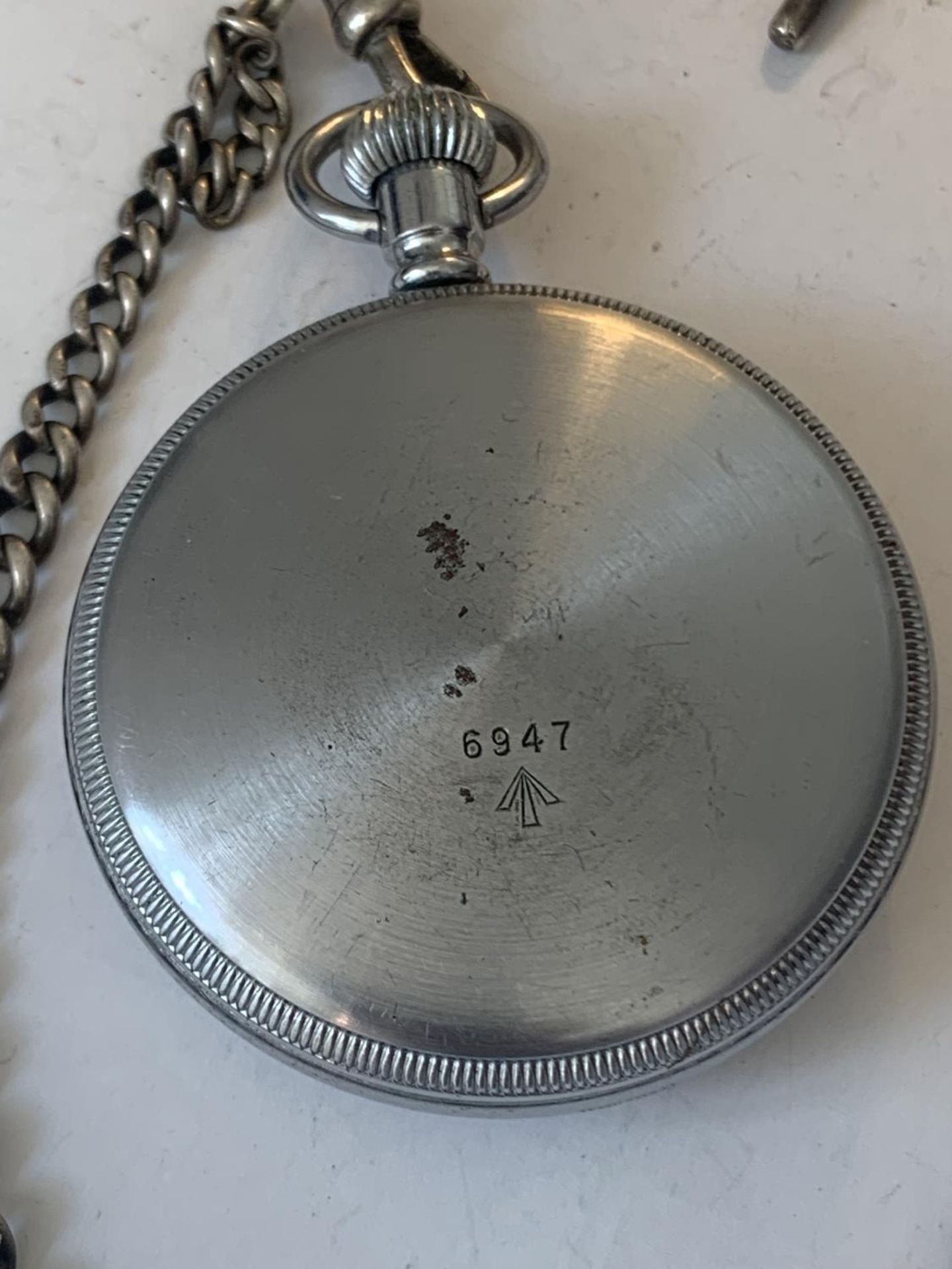 A MILITARY WALTHAM POCKET WATCH ON A MARKED SILVER T BAR CHAIN - Image 3 of 5