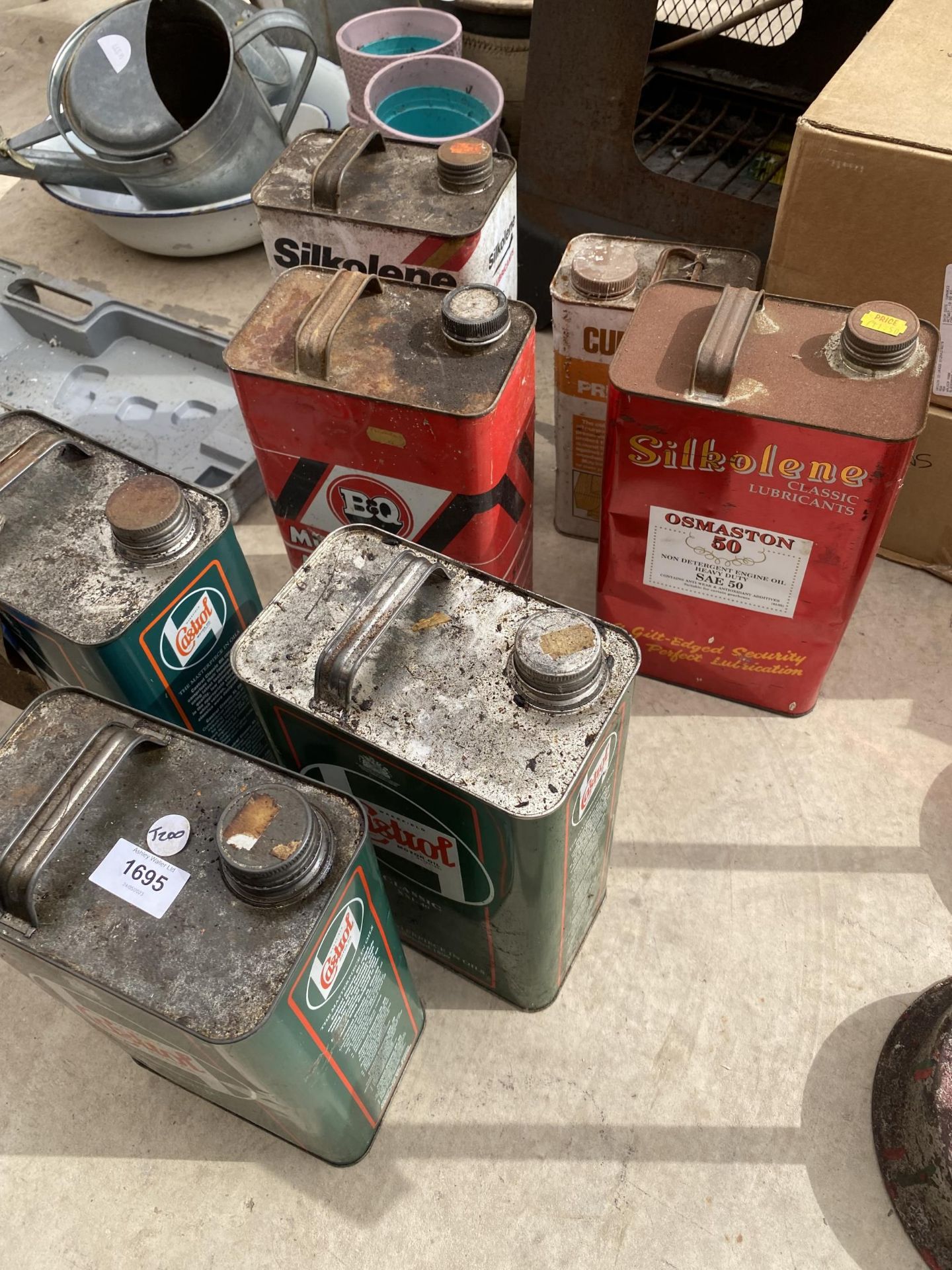 A GROUP OF TINNED ITEMS, CASTROL, MOTOR OIL, WOOD PRESERVER ETC - Image 2 of 4