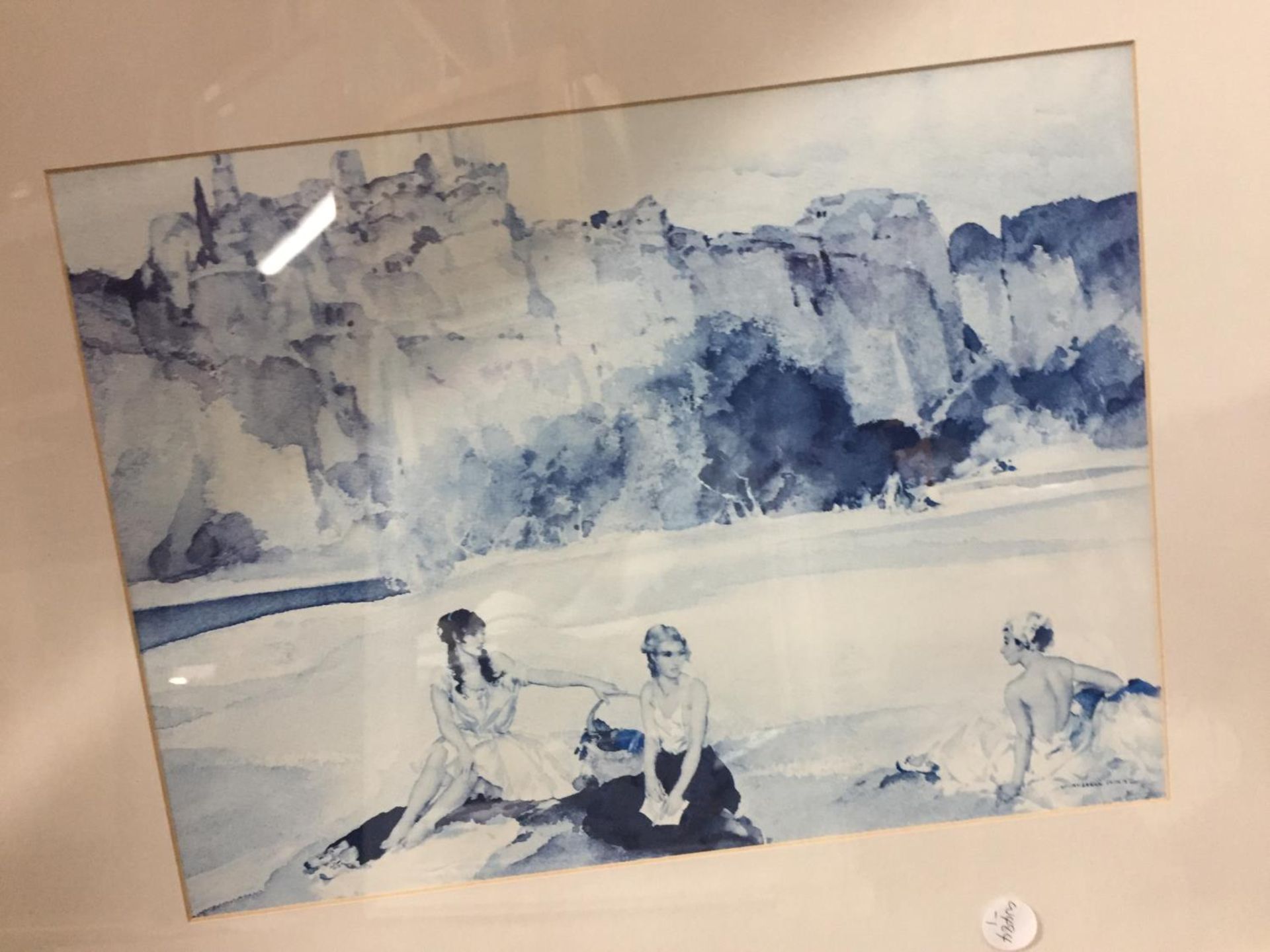 A WILLIAM RUSSELL FLINT PRINT OF LADIES ON A BEACH, IN A GILT FRAME 63.5CM X 54CM - Image 2 of 3