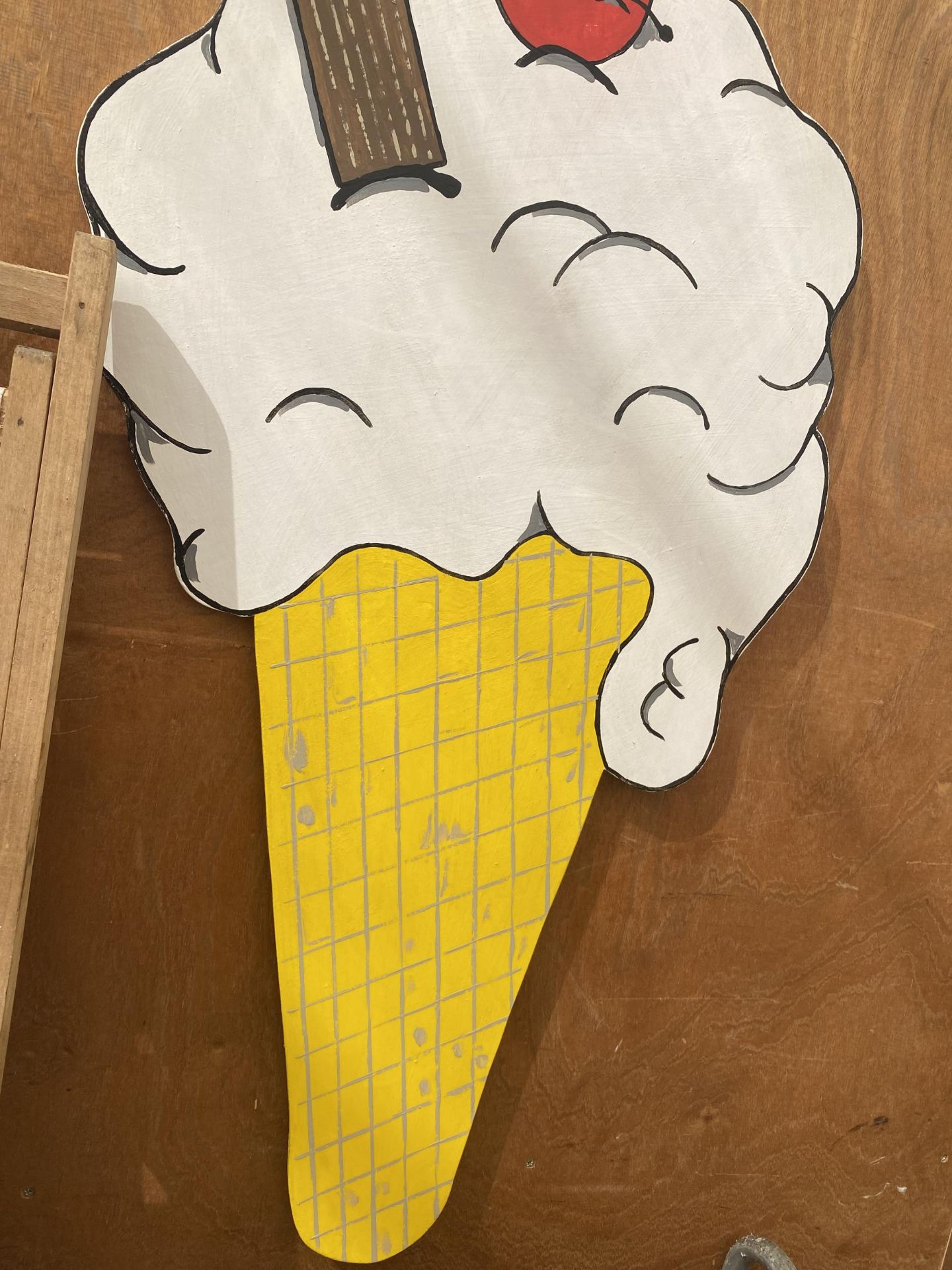 A PAINTED WOODEN ICE CREAM SHOP DISPLAY SIGN - Image 3 of 4