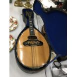 A 1903 LOUIS HURY MANDOLINE IN CASE