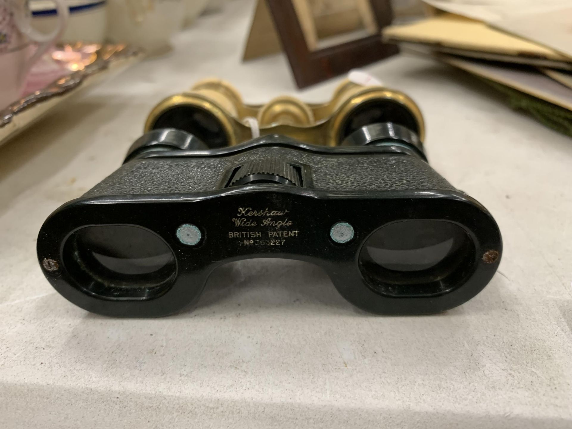 TWO PAIRS OF VINTAGE OPERA GLASSES TO INCLUDE HENSHAW EXAMPLES - Image 2 of 4