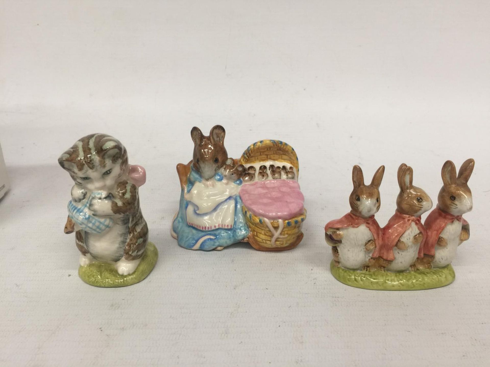 FIVE BESWICK BEATRIX POTTER FIGURES TO INCLUDE MISS MOPPET, JEREMY FISHER, MUNCO MUNCO, FLOPSY MOPSY - Image 6 of 7