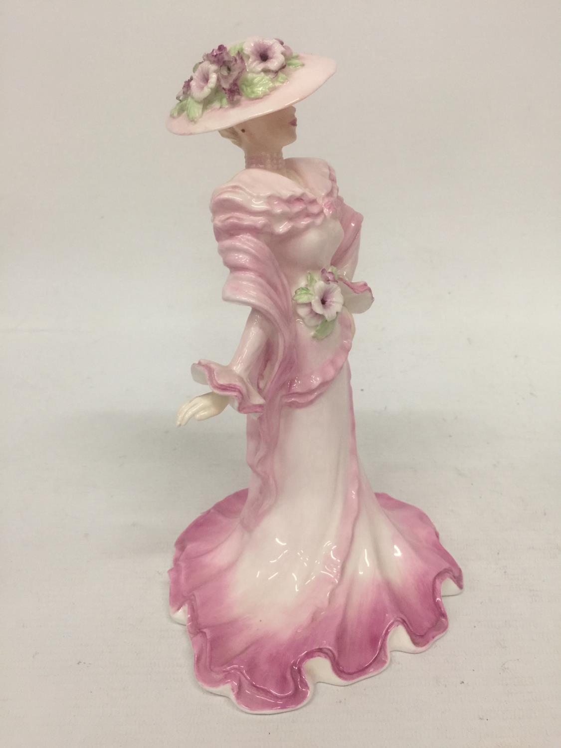 A COALPORT FIGURINE "WINNING STROKE" THE ROMANCE OF HENLEY COLLECTION LIMITED EDITION NO. 150 OF - Image 2 of 5