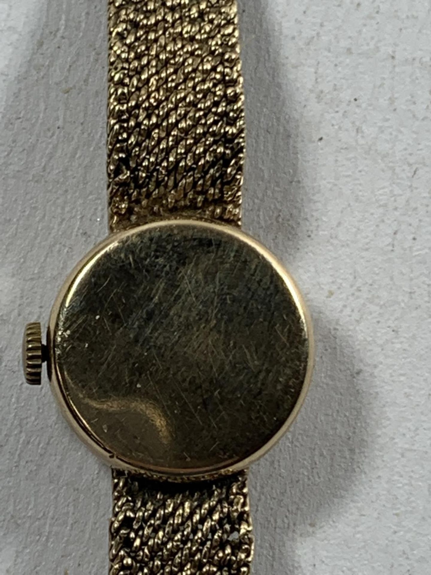 A 9 CARAT GOLD ROTARY WRIST WATCH WITH 9 CARAT GOLD STRAP - WEIGHT EXCLUDING MOVEMENT 19 GRAMS - Image 3 of 3