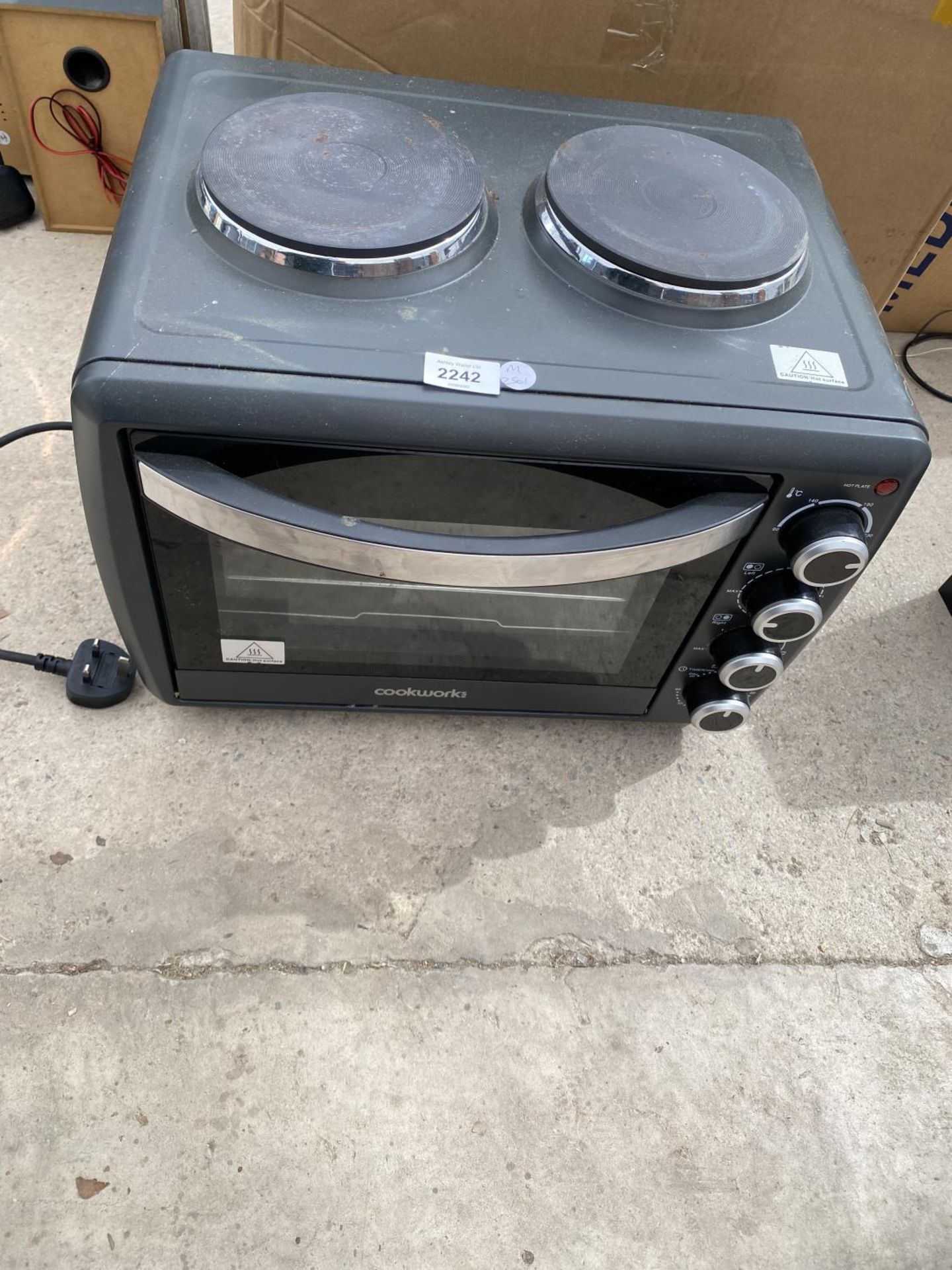 A COOKWORKS MINI OVEN AND HOB