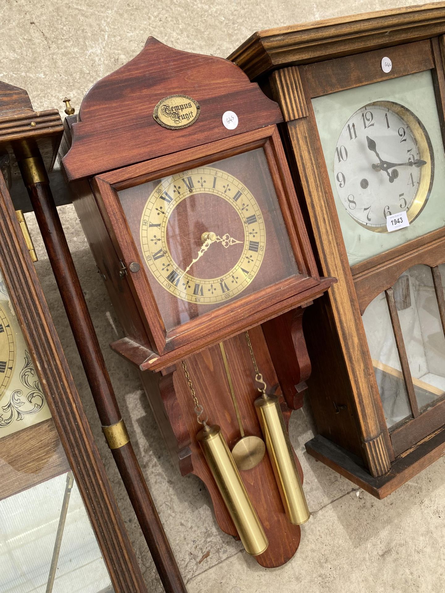 THREE VARIOUS VINTAGE WALL CLOCKS - Image 3 of 5