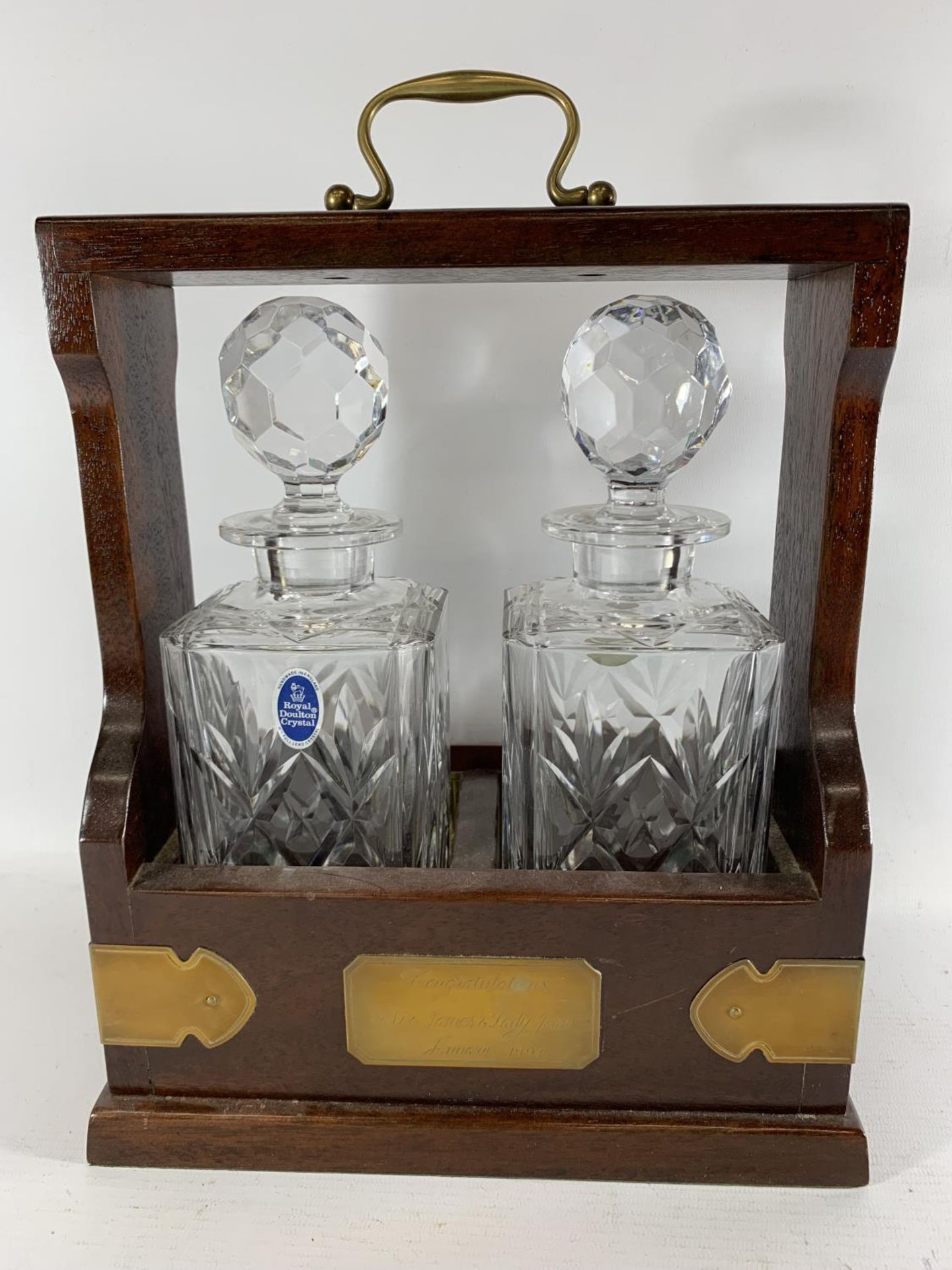 * A PRESENTATION ROYAL DOULTON CRYSTAL TWIN DECANTER TANTALUS 1991