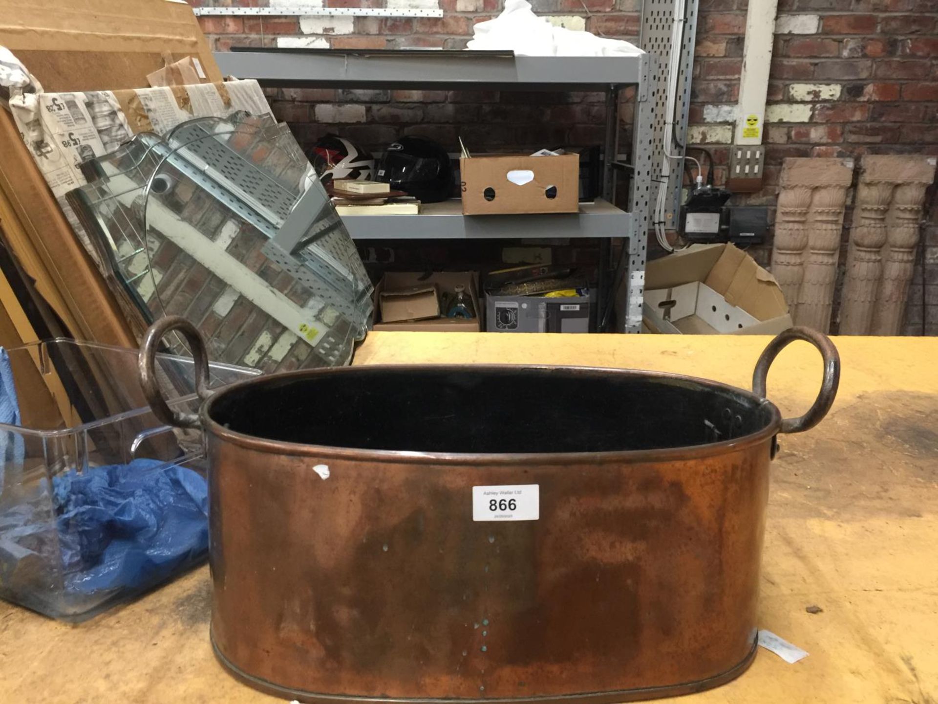 A LARGE COPPER PLANTER/POT - Image 2 of 2