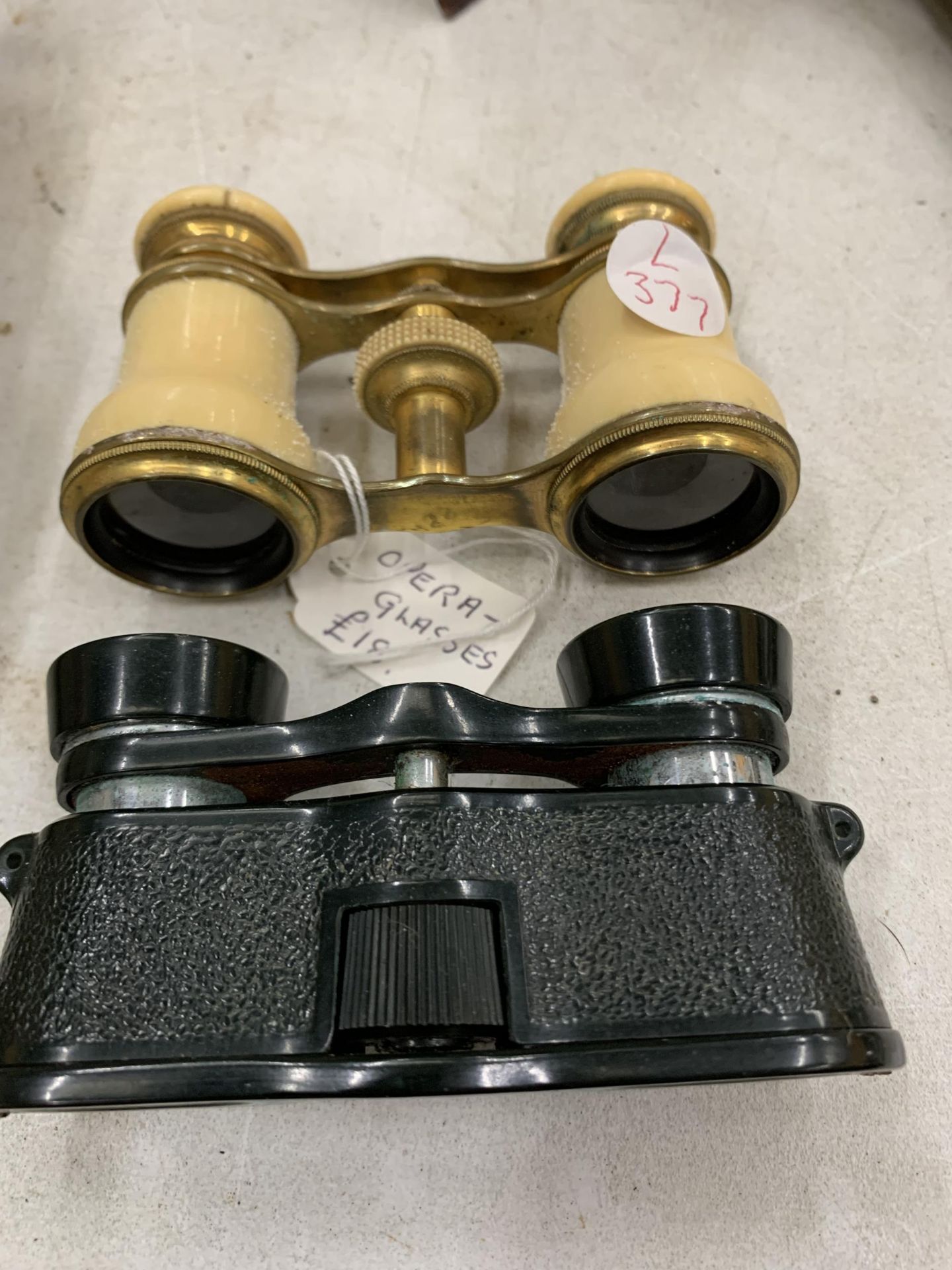 TWO PAIRS OF VINTAGE OPERA GLASSES TO INCLUDE HENSHAW EXAMPLES