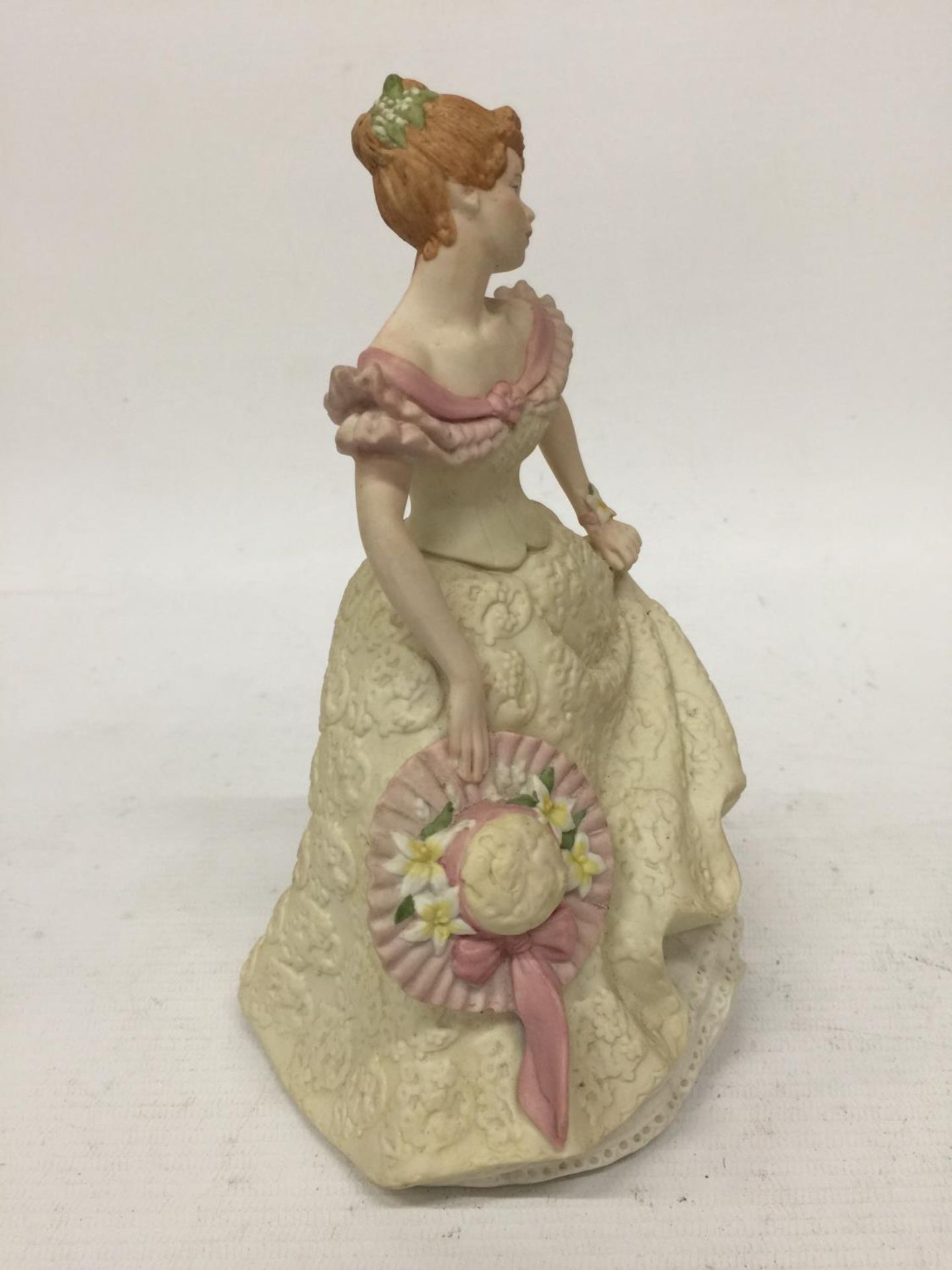 A WEDGWOOD FIGURINE "LILY" - 21 CM - Image 2 of 5