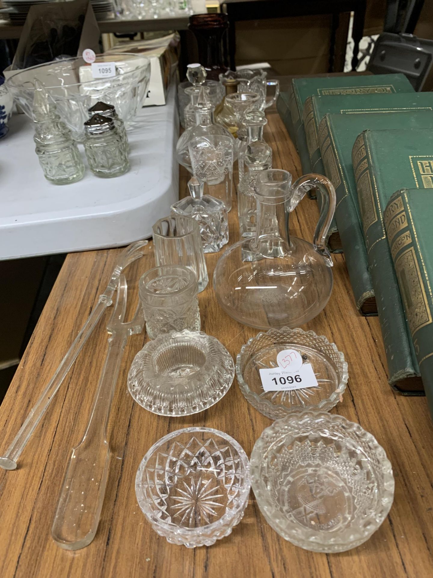 A MIXED LOT OF GLASS ITEMS, OIL BOTTLE, CUT GLASS DISHES ETC