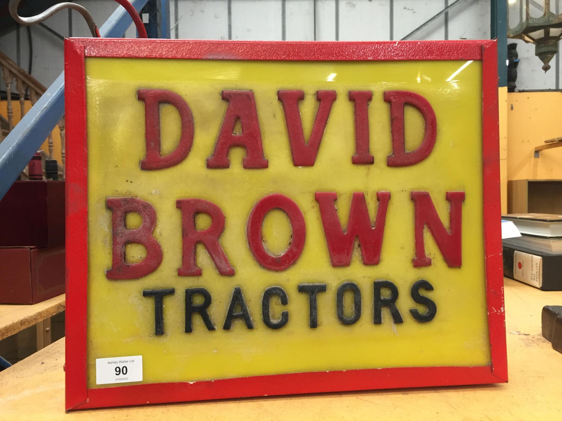 A DAVID BROWN TRACTORS ILLUMINATED BOX SIGN, 38 X 32CM