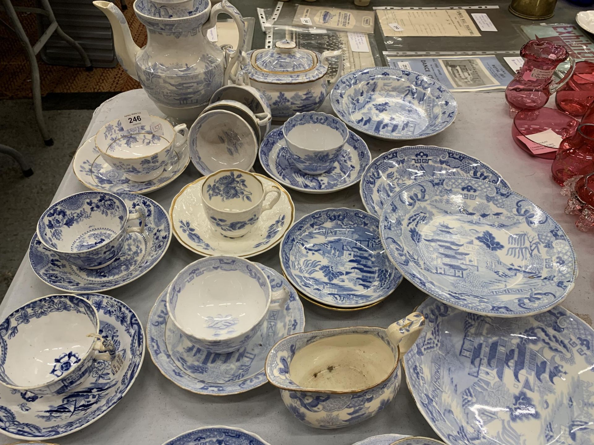 A LARGE COLLECTION OF 19TH CENTURY BLUE AND WHITE TEA WARES, TEAPOT, CUPS, SAUCERS ETC - Image 3 of 6