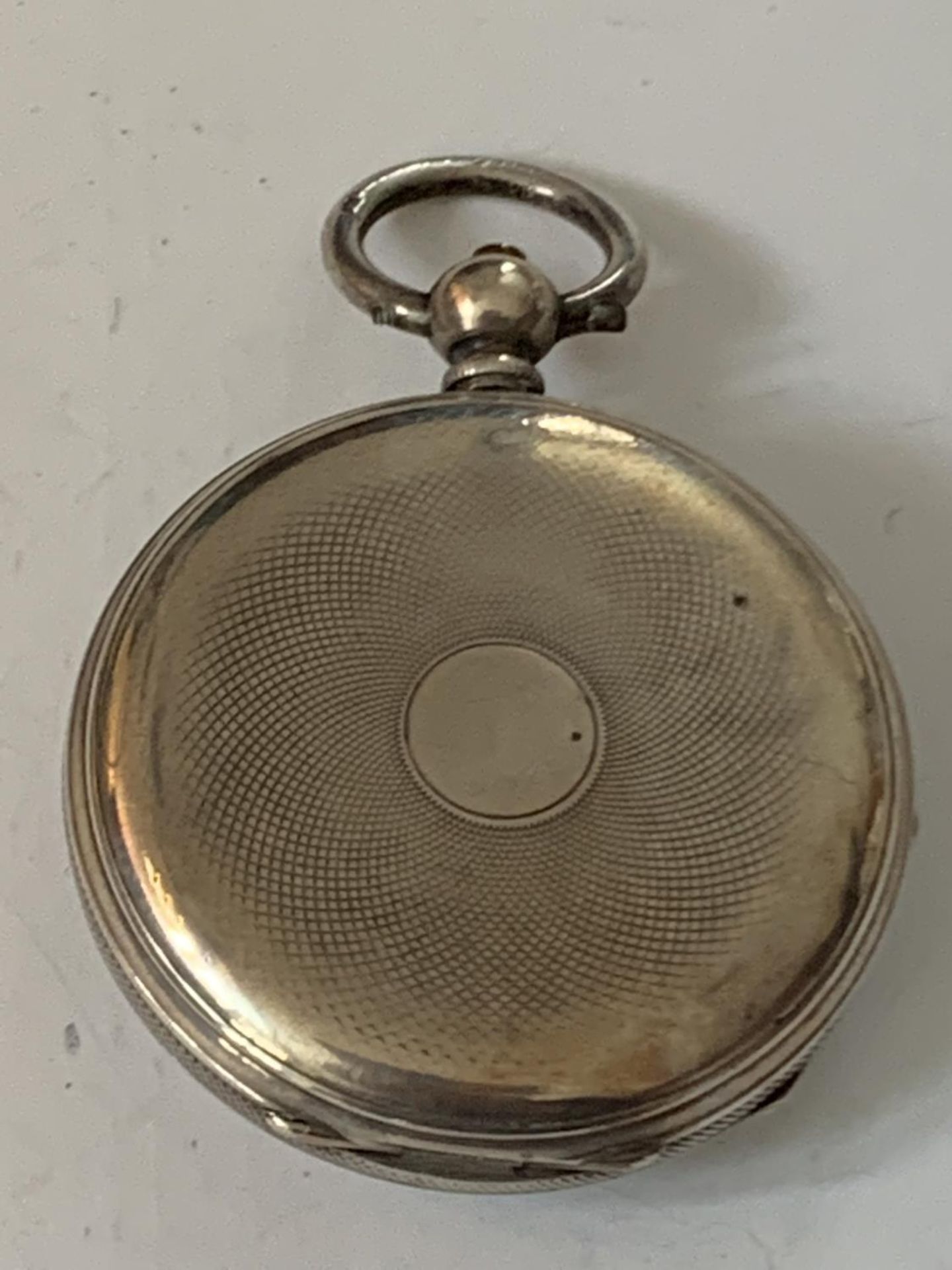 A MARKED FINE SILVER POCKET WATCH WITH WHITE ENAMEL FACE AND ROMAN NUMERALS - Image 2 of 3