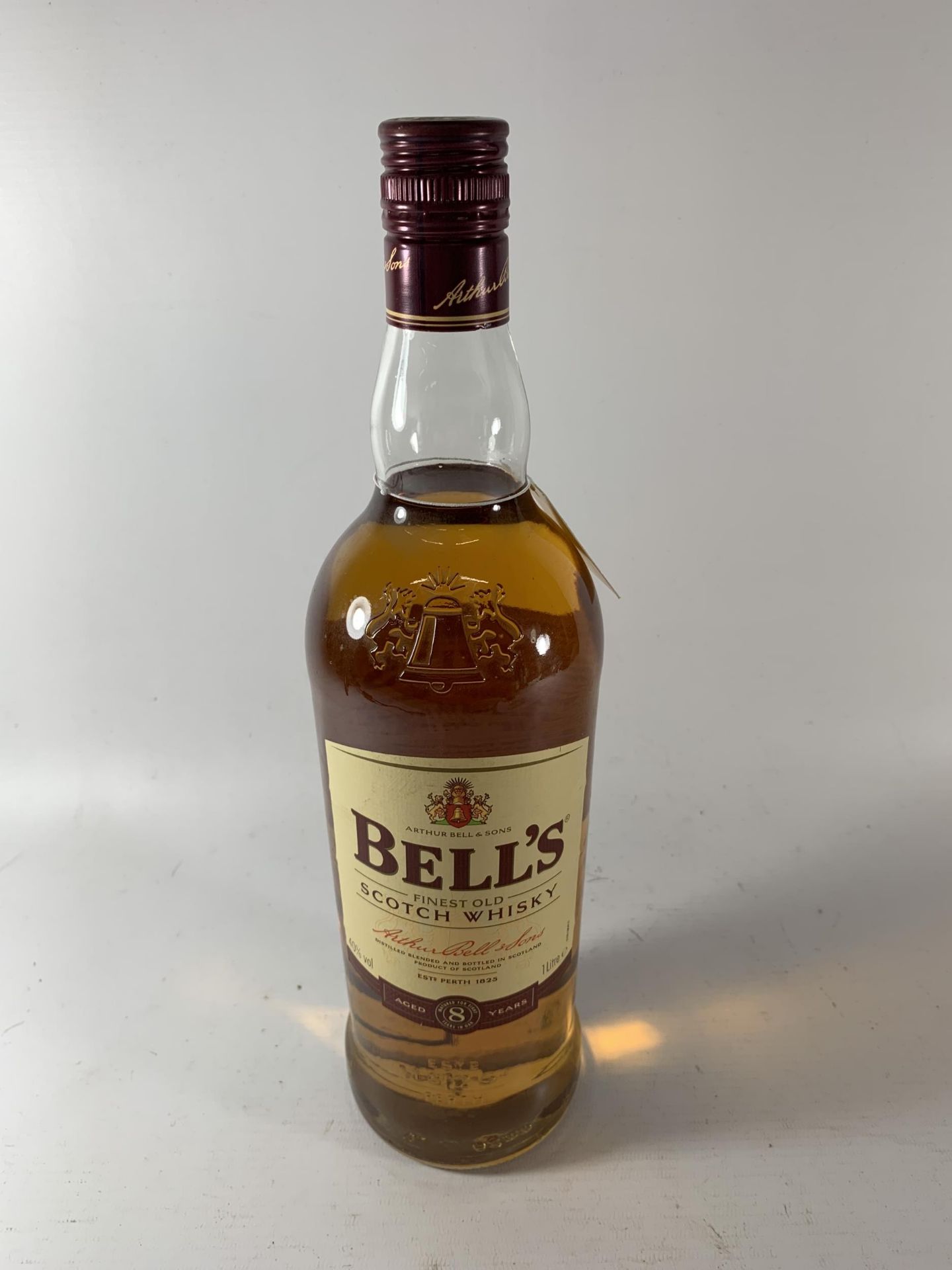 1 X 1L BOTTLE - BELL'S FINEST OLD AGED 8 YEARS OLD SCOTCH WHISKY