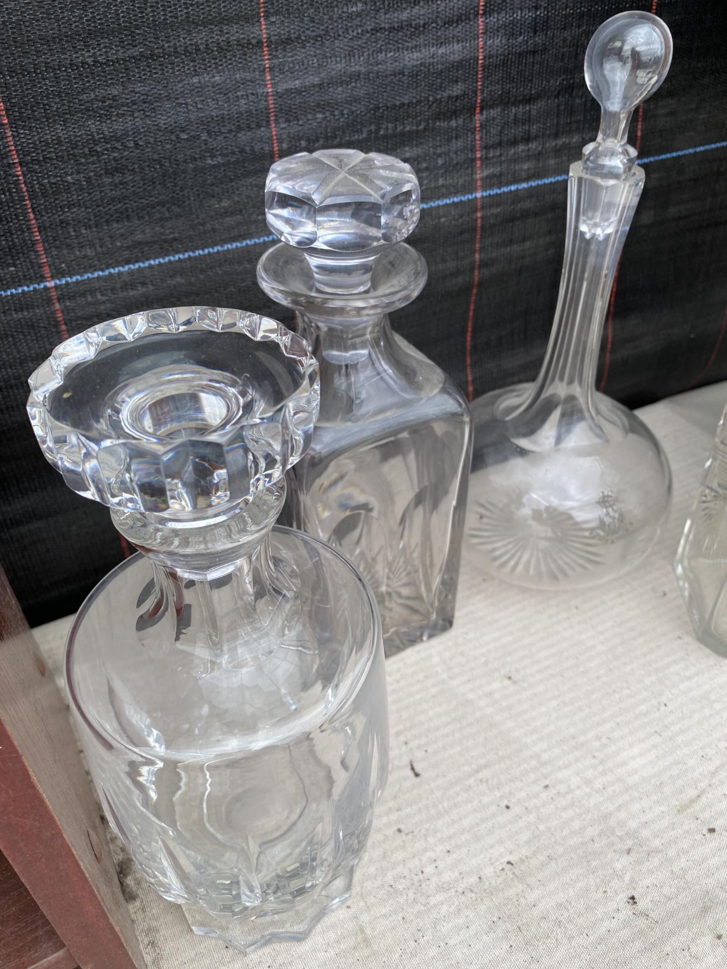 FOUR VINTAGE GLASS DECANTERS - Image 2 of 3