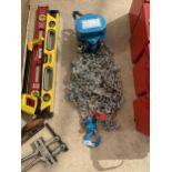 A LARGE PFAFF 0.5T BLOCK & TACKLE CHAIN AND HOOK