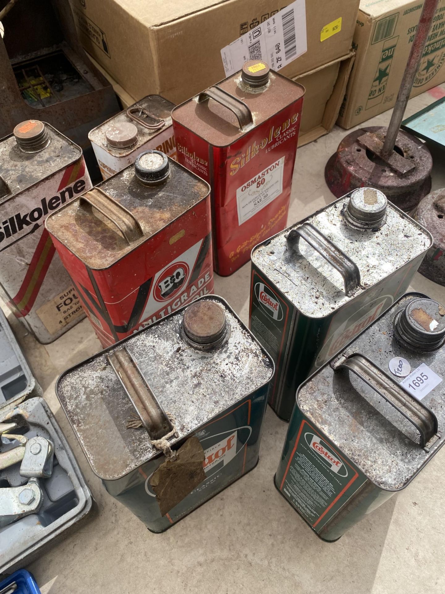 A GROUP OF TINNED ITEMS, CASTROL, MOTOR OIL, WOOD PRESERVER ETC - Image 3 of 4