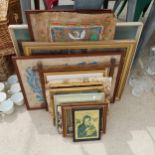 AN ASSORTMENT OF FRAMED PRINTS AND PICTURES