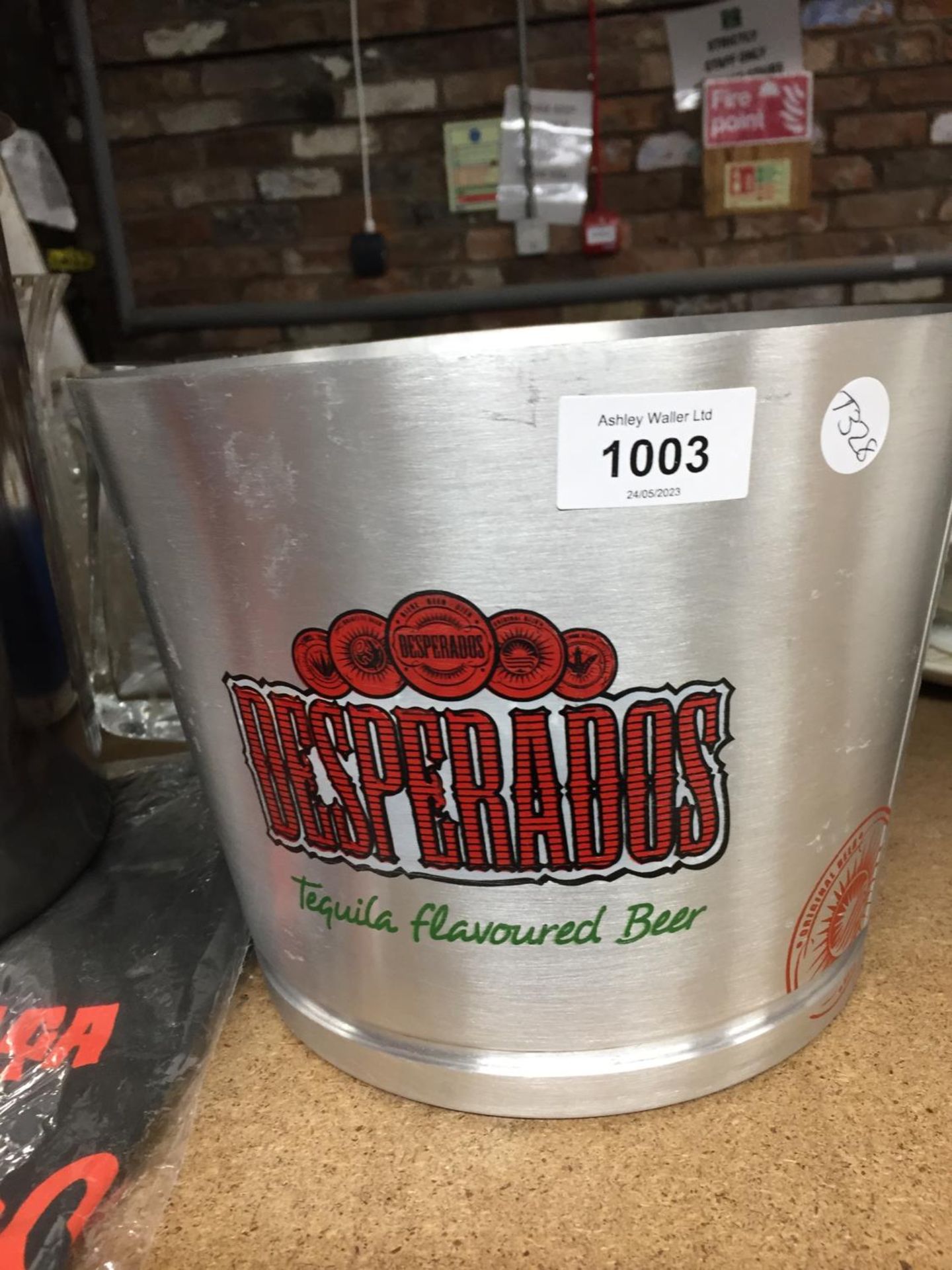 A QUANTITY OF 'DESPERADOS' BEER ITEMS TO INCLUDE T-SHIRTS, AN ICE BUCKET, TIN, ETC - Image 2 of 5