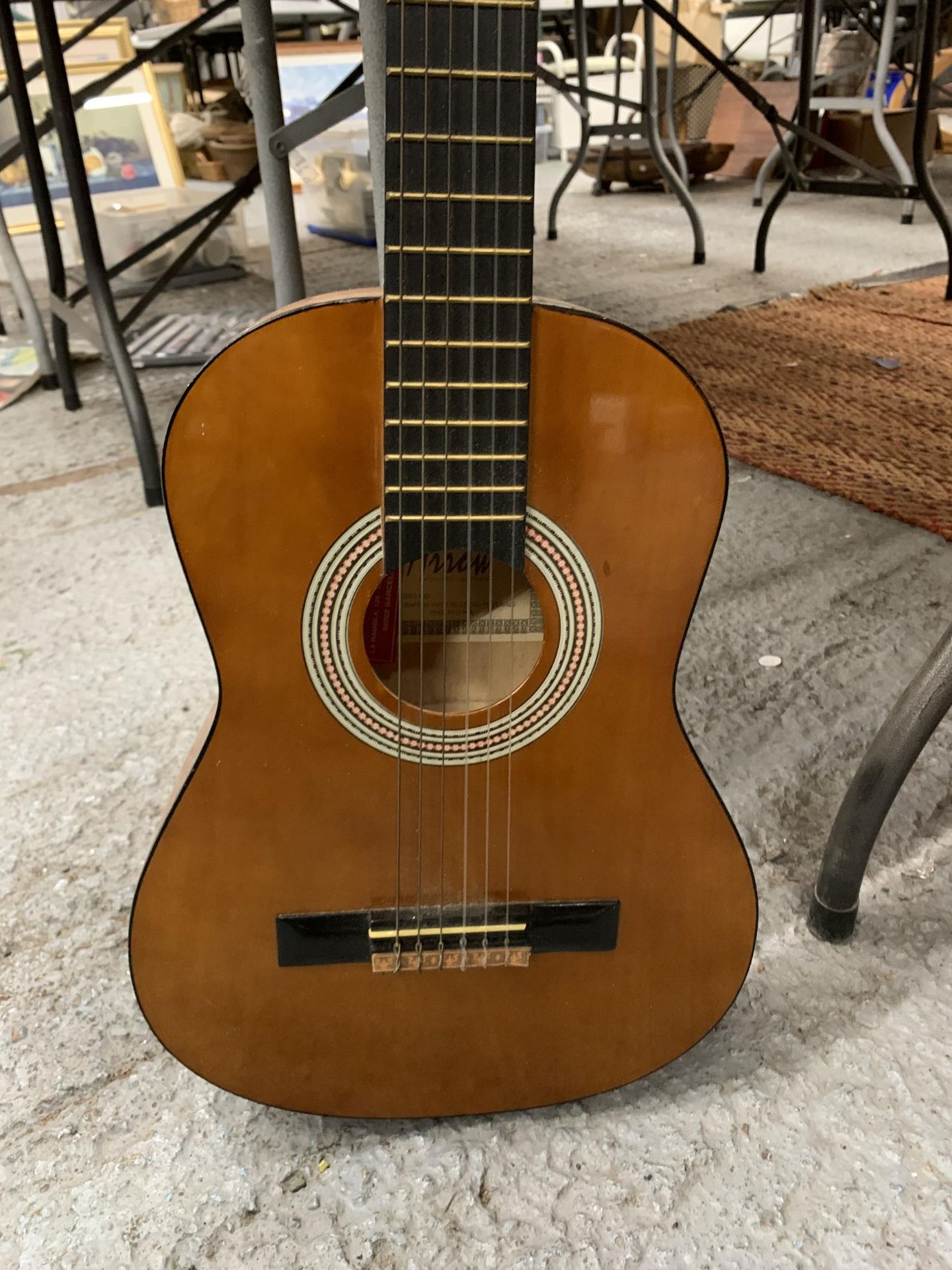 A VINTAGE WOODEN ACOUSTIC GUITAR - Image 3 of 3