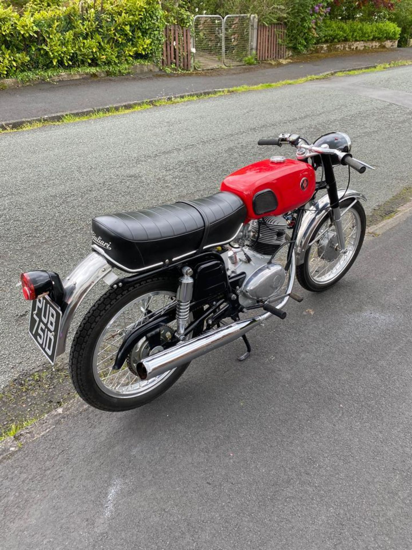 A 1966 GILERA 124 SPORT MOTORCYCLE, OHV, 5 SPEED, MATCHING FACTORY NUMBERS, IMPORTED IN APPROX - Image 3 of 5