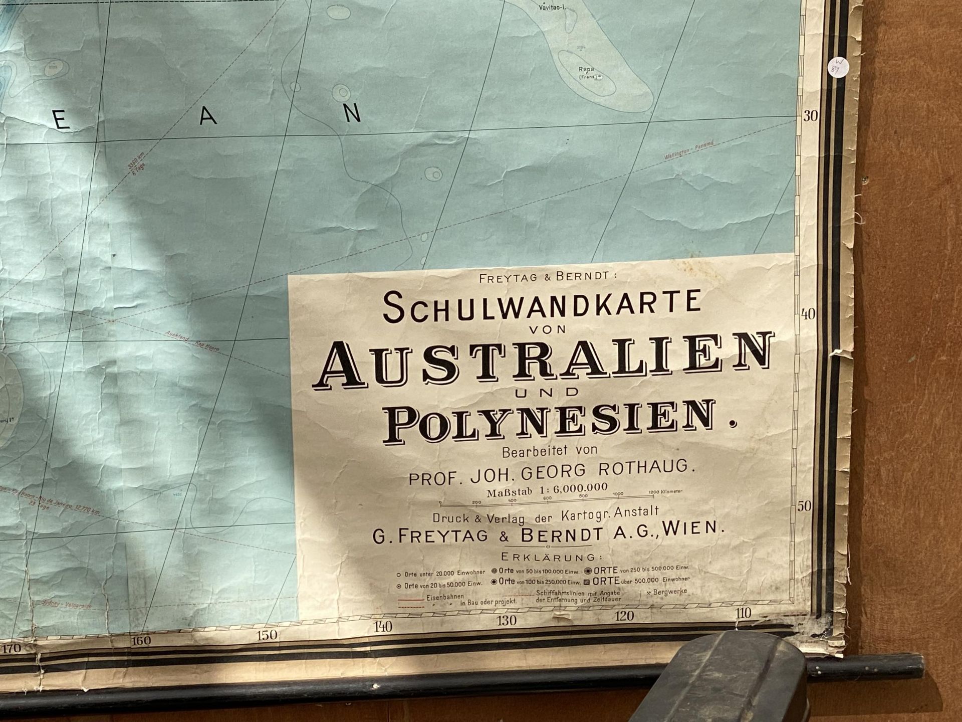 A VINTAGE MAP OF 'AUSTRALIEN UND POLYNESIEN' - Image 2 of 5