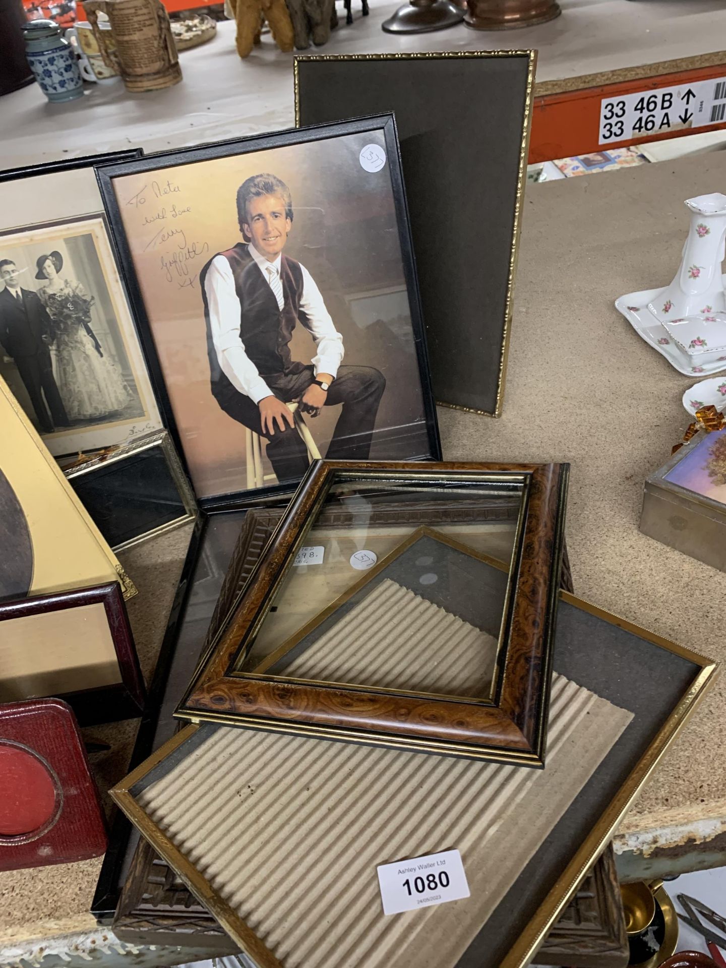 A COLLECTION OF PHOTO FRAMES, GILT FRAMED ENGRAVING ETC - Image 4 of 4