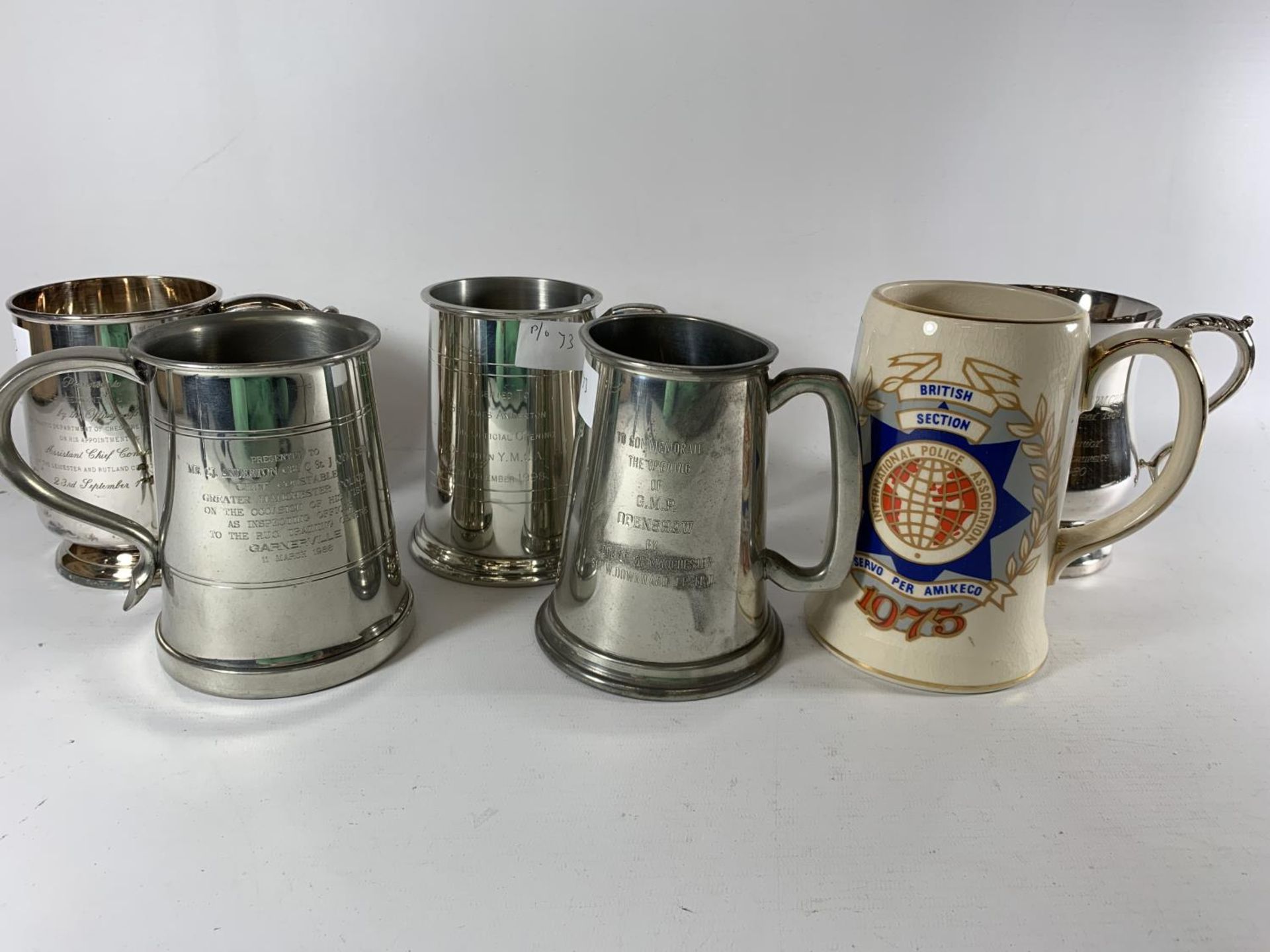 * A COLLECTION OF SIX PRESENTATION MUGS TO INCLUDE SILVER PLATED, THREE PEWTER AND CERAMIC EXAMPLES - Image 3 of 4