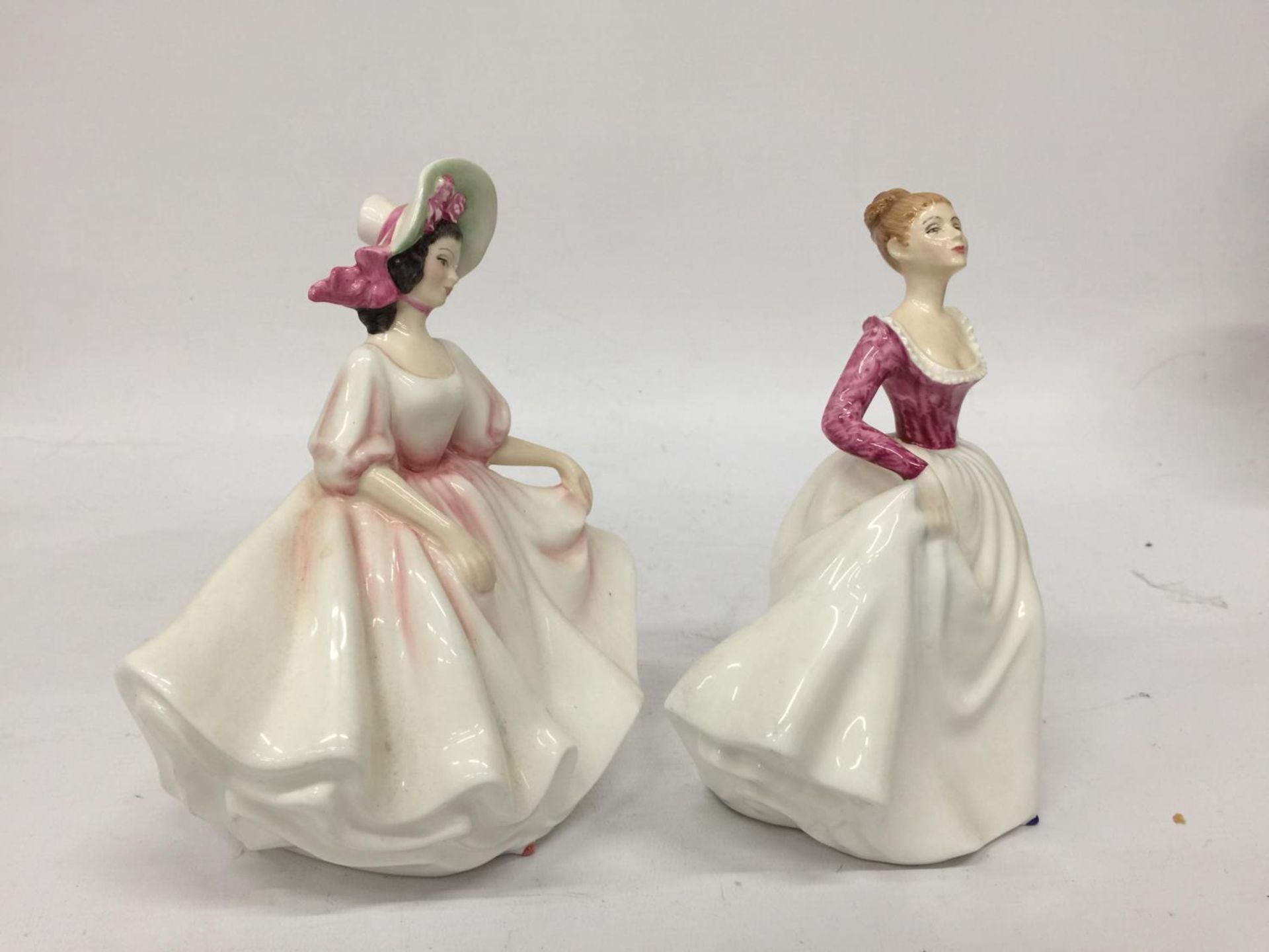 TWO ROYAL DOULTON LADIES - "LISA" AND "SUNDAY BEST" - 20CM AND 19.5 CM - Image 2 of 5