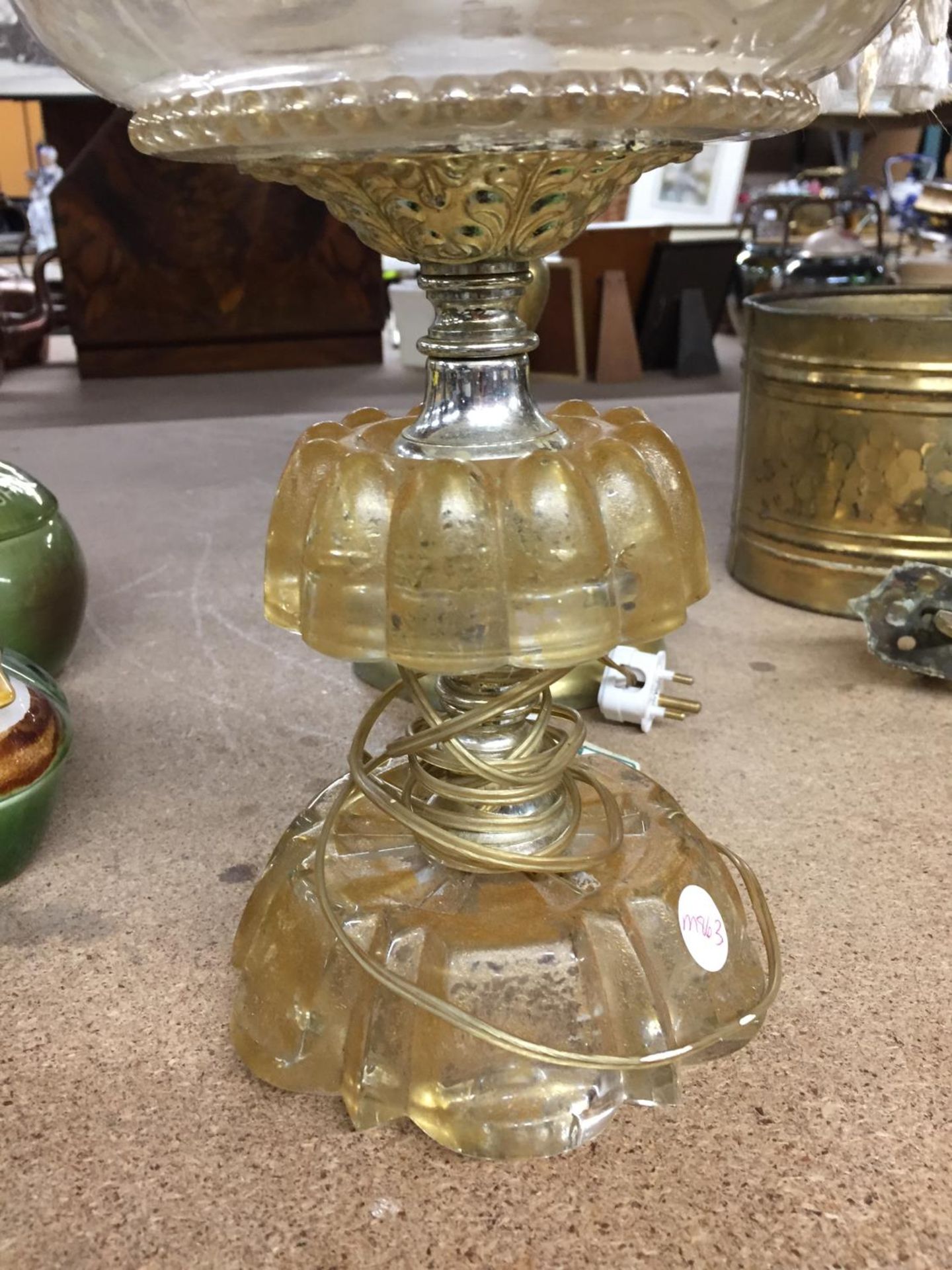 TWO TABLE LAMPS, ONE BRASS, THE OTHER IN THE STYLE OF AN OIL LAMP - Image 2 of 3