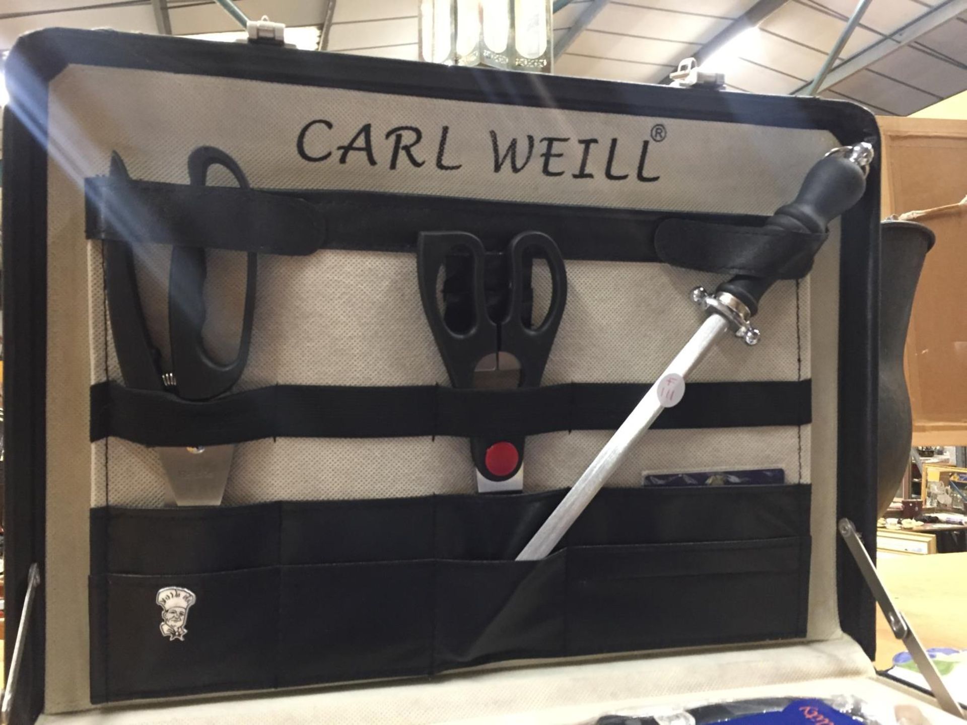 A CARL WEILL KNIFE SET IN A COMBINATION CASE - Image 4 of 4