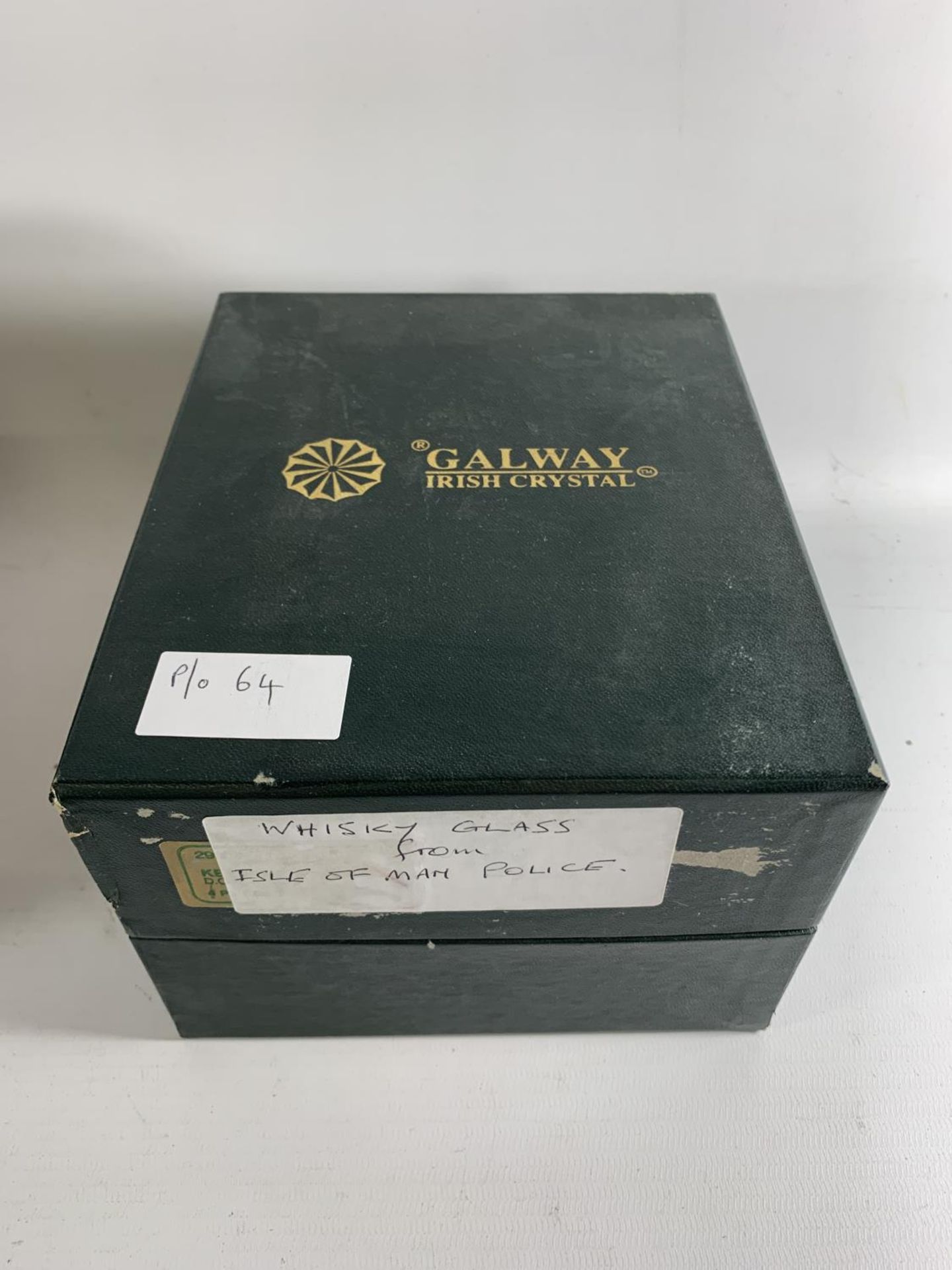 * THREE BOXED ITEMS OF PRESENTATION GLASS, WHISKY GLASS FROM ISLE OF MAN POLICE, DECANTER FROM - Image 4 of 10