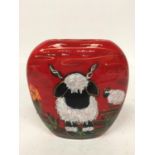 AN ANITA HARRIS SHEEP VASE - 13 CM