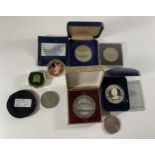 * A CASED SILVER QUEEN ELIZABETH II SILVER JUBILEE MEDAL, FURTHER JUBILEE COIN ETC