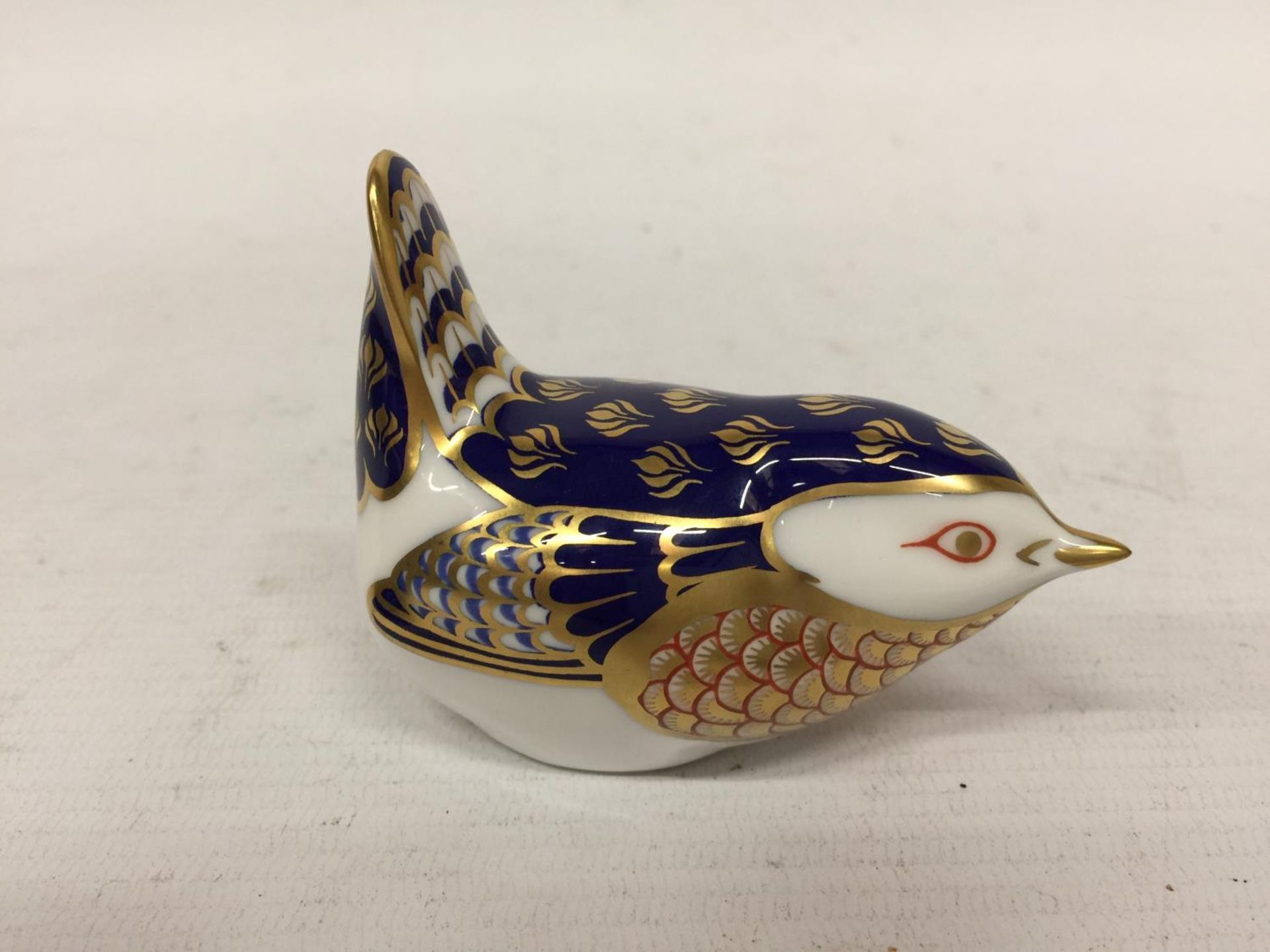 A ROYAL CROWN DERBY WREN, NO STOPPER - Image 2 of 4