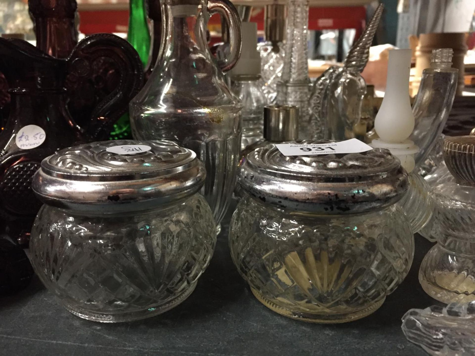 A LARGE QUANTITY OF VINTAGE PERFUME BOTTLES PLUS VASES, LIDDED POTS, TRINKETS, ETC - Image 5 of 5