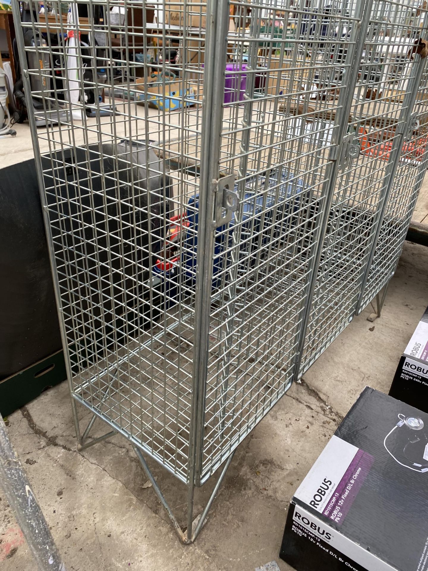 A TRIPLE METAL CAGE / LOCKER - Image 3 of 3